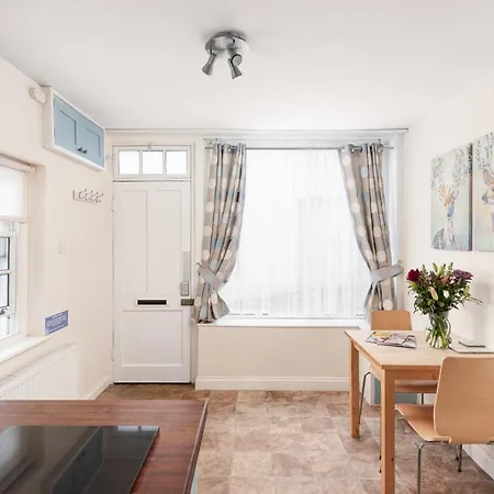 Bluegrass - Free Parking Tatil Evi